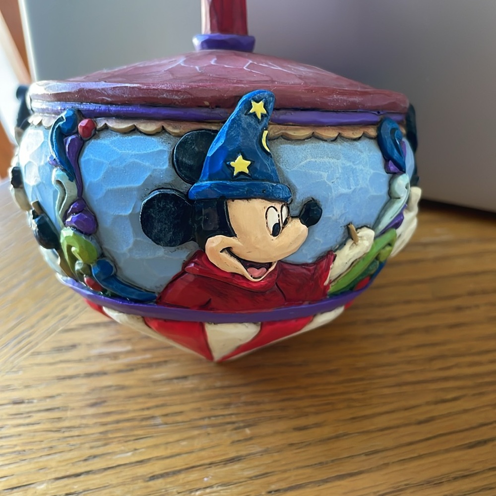 Disney Traditions Mickey Mouse “Spinning Through the Years” Jim Shore - Picture 3 of 8